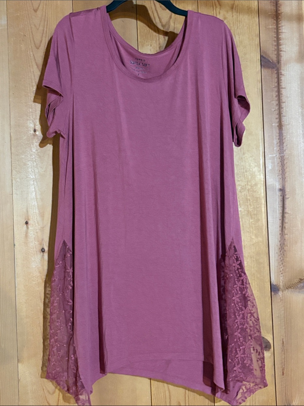 torrid Rose Mauve Short Sleeve Tunic with Lace Side Insets